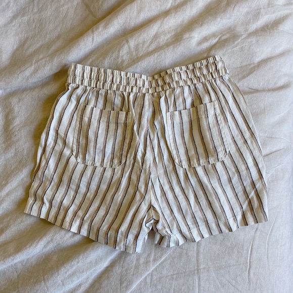 NWT striped linen shorts - Picture 3 of 3